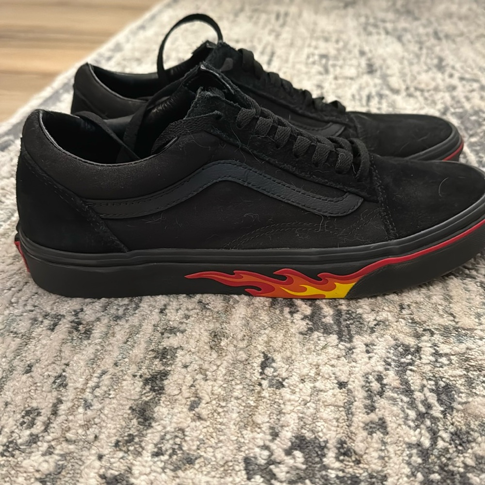 Men’s size 9.5 black suede vans with flames